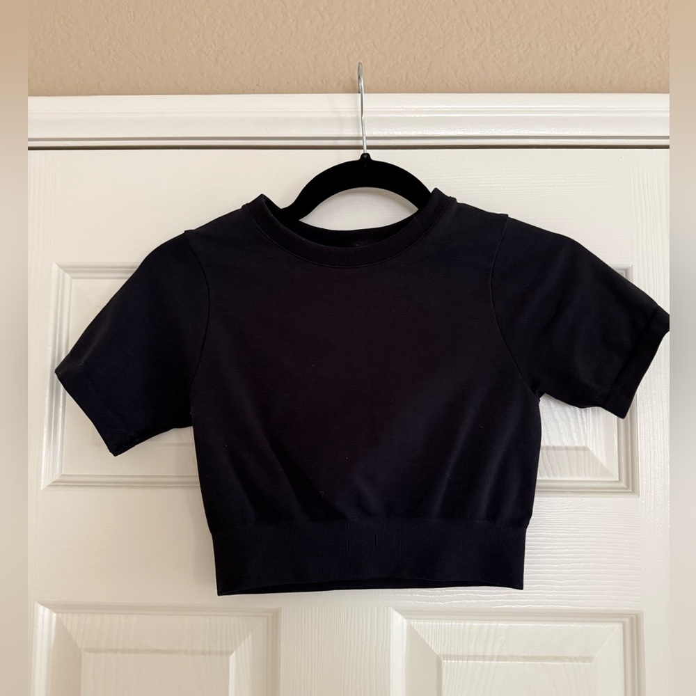 Cropped Black Activewear Tee